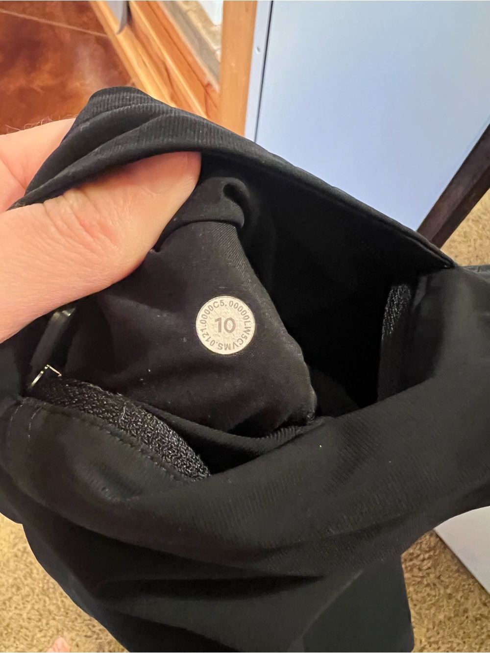 Women’s Lululemon Black Lightweight Jogger Pants - Picture 4 of 4